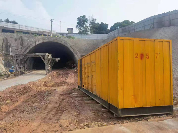 市北发电机出租自启装置的工作原理是什么？