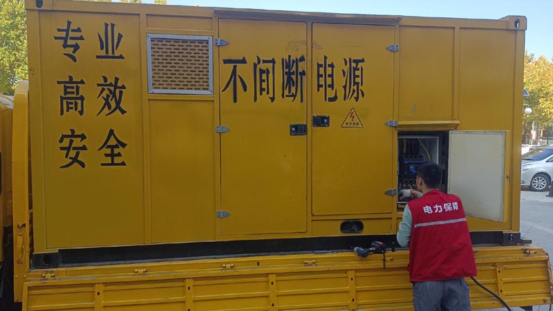 市北柴油发电机组和UPS电源配合使用时，如何避免切换过程中的电力中断？